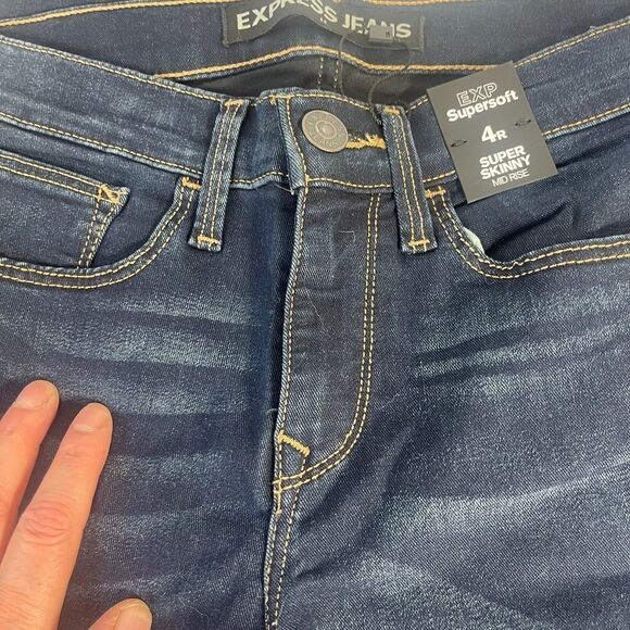 Express NWT Super Skinny Mid Rise Jeans Sz 4R - Picture 5 of 12